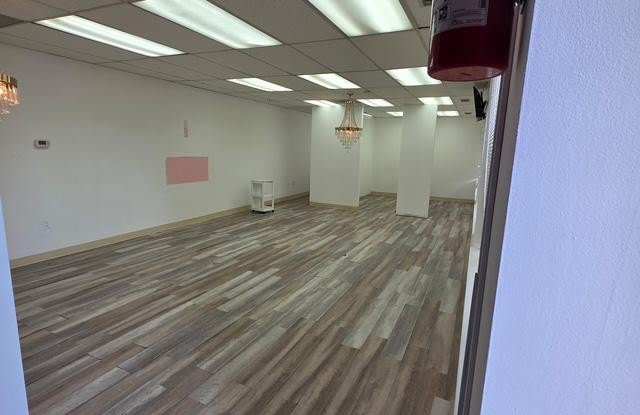 6725 SUITLAND Road photos photos