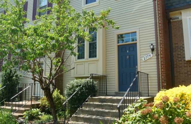 ***Bright and Beautifully Appointed 3BED/3BATH Townhome in Vienna for Rent *** photos photos