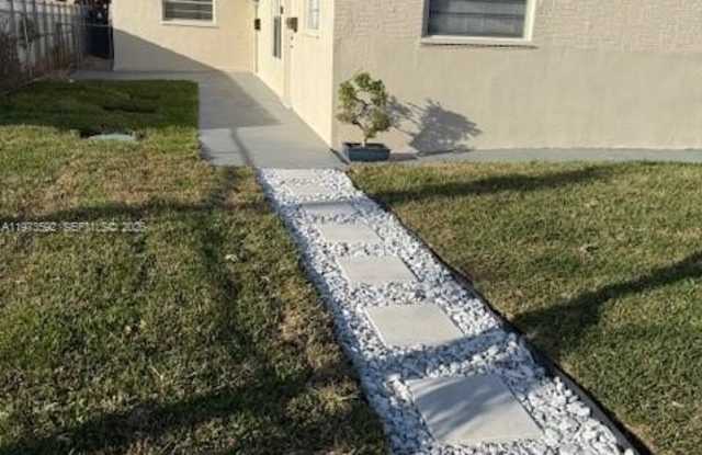 11063 SW 5th St photos photos