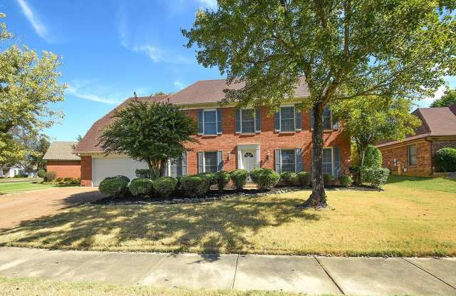 Pretty 4 bed, 2.5 bath home with wonderful amenities. photos photos
