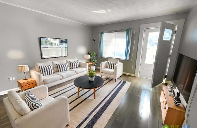 233 East Spruce Street - 1 photos photos