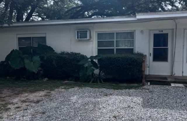 50 S. Pinewood Lane 50B - 50 South Pinewood Lane, West Pensacola, FL 32507