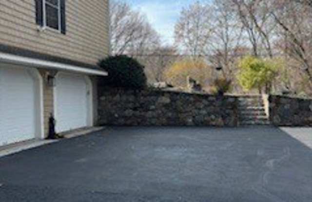 1620 N Peters Lane Gallery 3