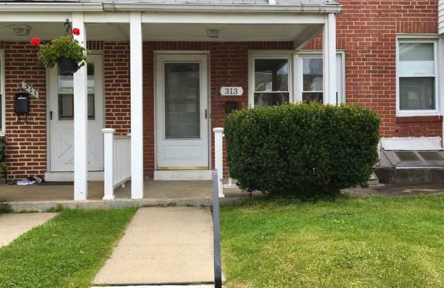 Charming 3 Bedroom/2 Bath Townhome in Baltimore, MD! photos photos