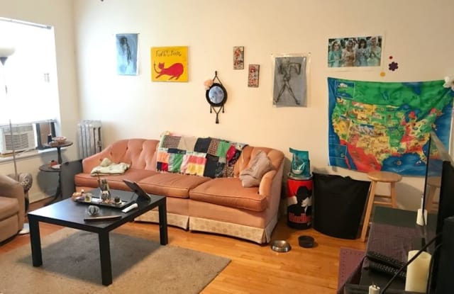 4035 N Greenview Ave 1N - 4035 North Greenview Avenue, Chicago, IL 60613