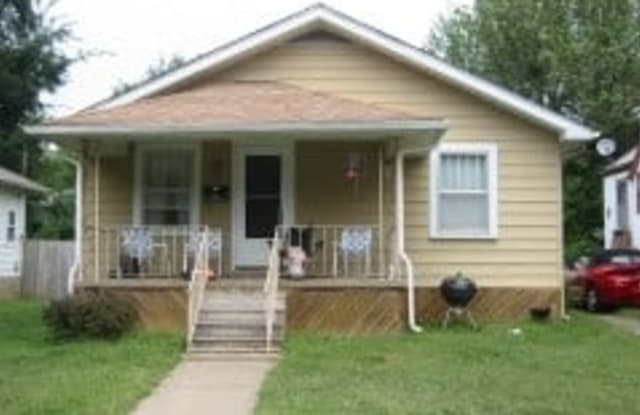 1111 E Loren - 1111 East Loren Street, Springfield, MO 65807