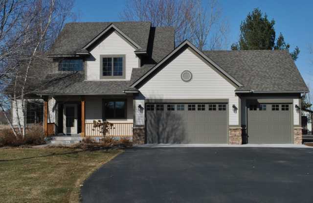 Spacious 3-Bedroom Home on 2.5 Acres in Hudson, WI Gallery 1