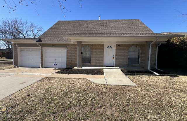 981 NW 5th St - 981 Northwest 5th Street, Moore, OK 73160