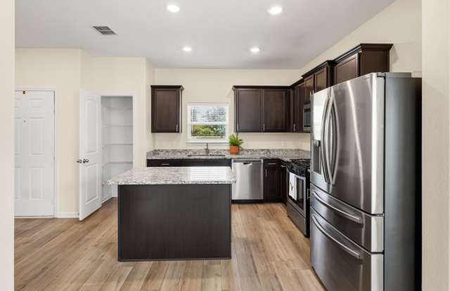 10806 QUINN CT Gallery 4
