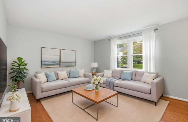 3151 ELLENWOOD Drive Gallery 2