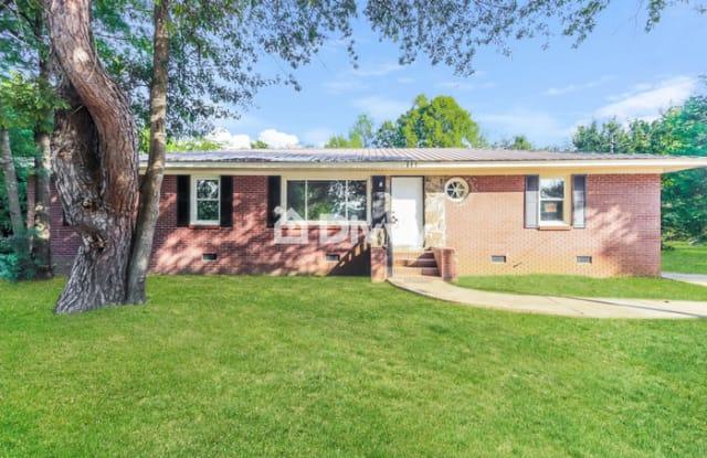 111 Wisconsin Avenue - 111 Wisconsin Avenue, Warner Robins, GA 31093