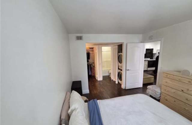 26205 La Real Apt C Gallery 1