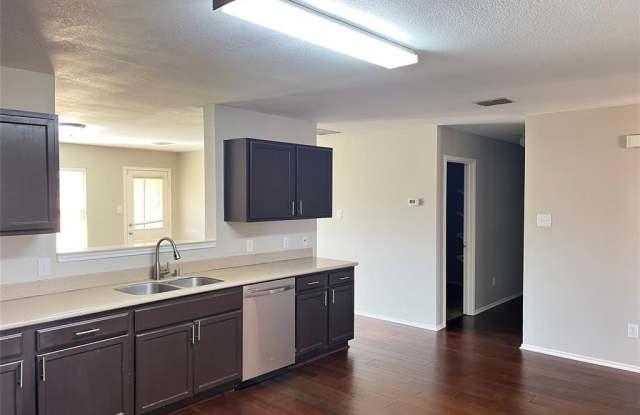 1707 Shawnee Trail Gallery 4