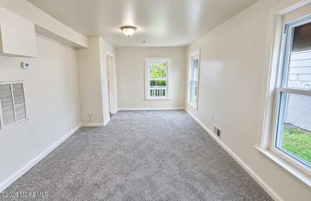 258 Fisher Avenue Gallery 2