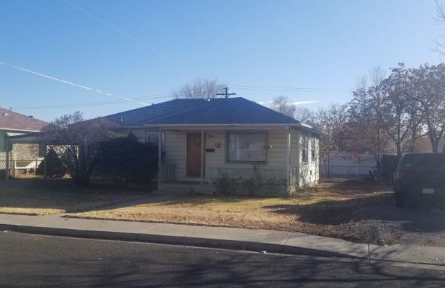 2 Bed 1 bath house with carport photos photos