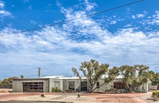 Single story with pool and RV parking for rent Las Vegas NV. photos photos