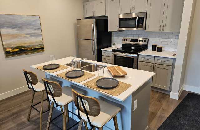 Canyon View Living on 12th Gallery 2