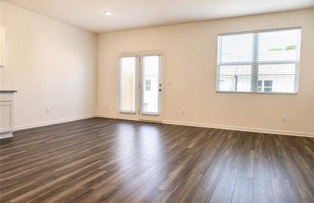 2095 Emerson Dr Gallery 4
