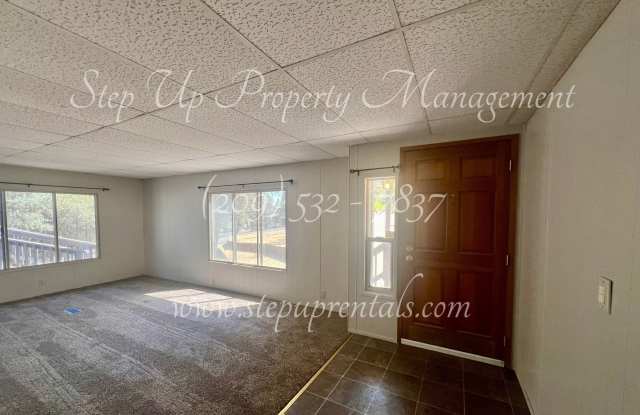 Spacious and Updated 3 Bedroom off Phoenix Lake Rd! Gallery 3