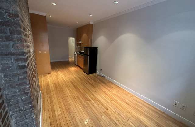 527 West 48th Street photos photos