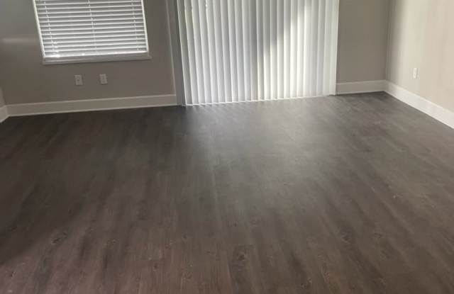2544 Woodgate Blvd #100 - 1 Gallery 3