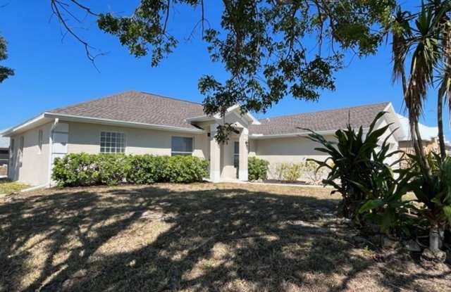 1530 SW 19th Ave photos photos