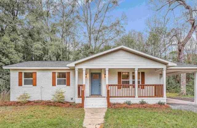 Home for Lease in FAIRHOPE Gallery 1