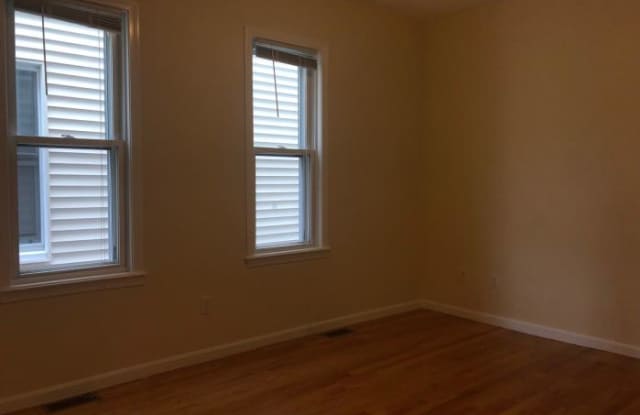 198 Falcon St. Gallery 4
