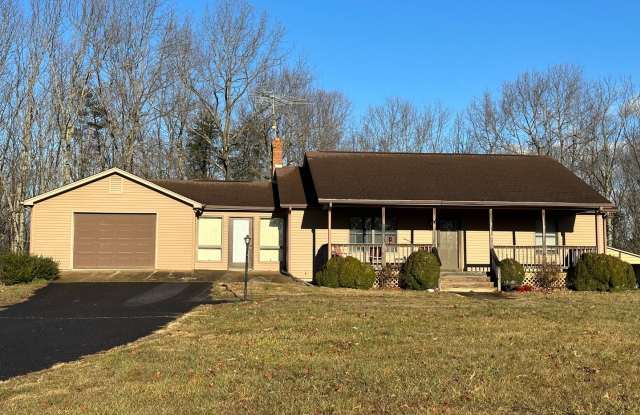 Well-Maintained 2-Bedroom Home with Attached Garage and Walkout Basement! photos photos Well-Maintained 2-Bedroom Home with Attached Garage and Walkout Basement! photos photos