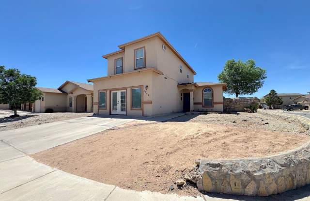 Northeast El Paso 3Bed/2.5Bath with Refrig A/C and GORGEOUS Backyard! photos photos