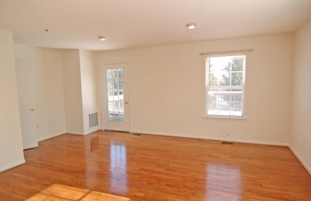 4640 Weston Place Gallery 4