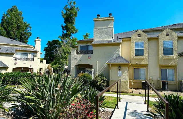 Lovely Spacious Eastlake Condo photos photos Lovely Spacious Eastlake Condo photos photos