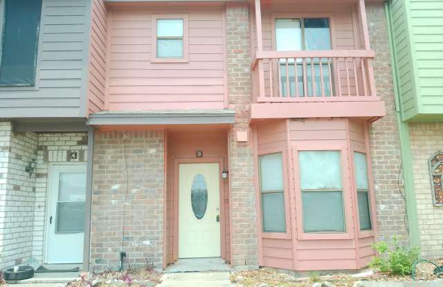 2936 Saint Joseph Unit B - 2/Bed 2.5/Bath - $1395/month photos photos
