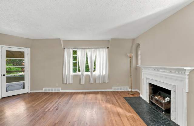 2719 Woodstock Drive Gallery 4