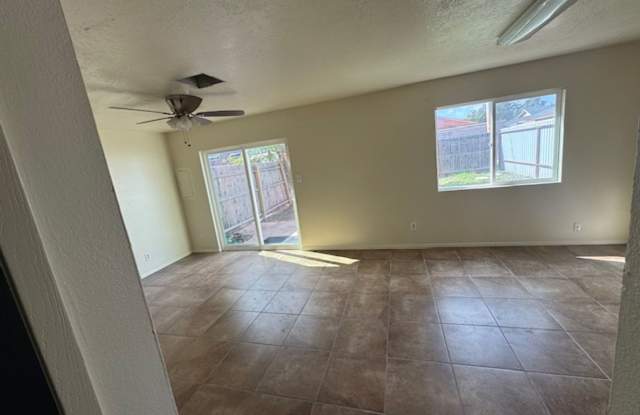 3007 Montgomery Townhome Gallery 4