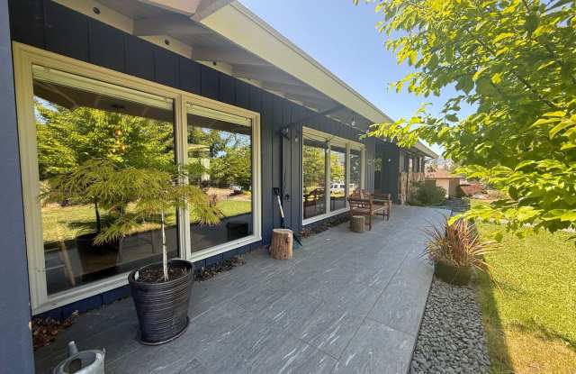 Updated Three Bedroom Ranch House with modern styling! | Available July photos photos