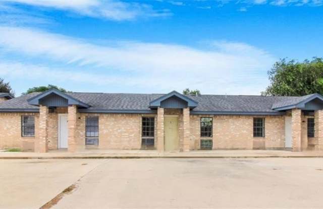 2714 Mile 17 1/2 Street - 2714 East Mile 17 1/2 North, Edinburg, TX 78542