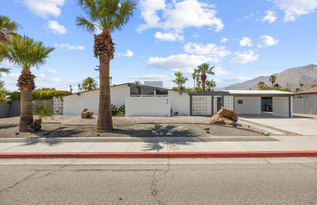 Club 915 Getaway- Pool, BBQ and Pet Friendly photos photos