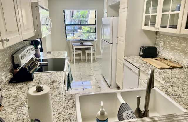901 Pinecrest Circle Gallery 3
