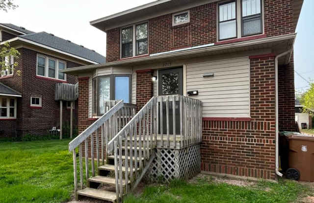 2209/2213 Sims Avenue photos photos