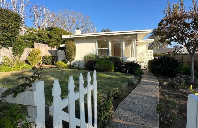 Laguna Beach Cottage Home 2 Bed 1 Bath - 421 Myrtle Street, Laguna Beach, CA 92651
