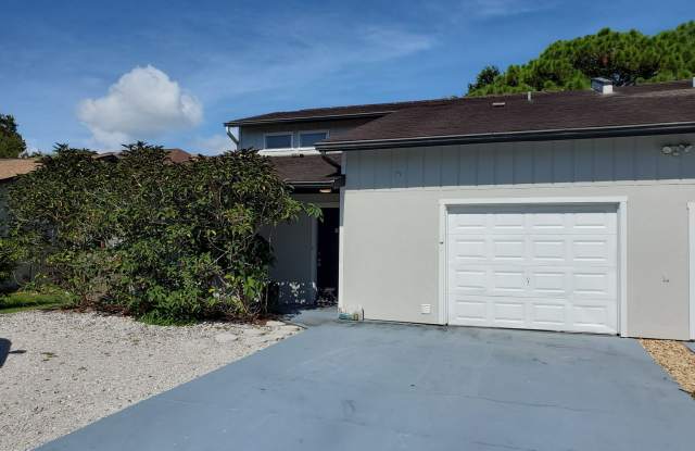 Nice 2 bed/ 2 bath/ 1 car garage near SRQ Airport - Ringling Museum Area photos photos Nice 2 bed/ 2 bath/ 1 car garage near SRQ Airport - Ringling Museum Area photos photos