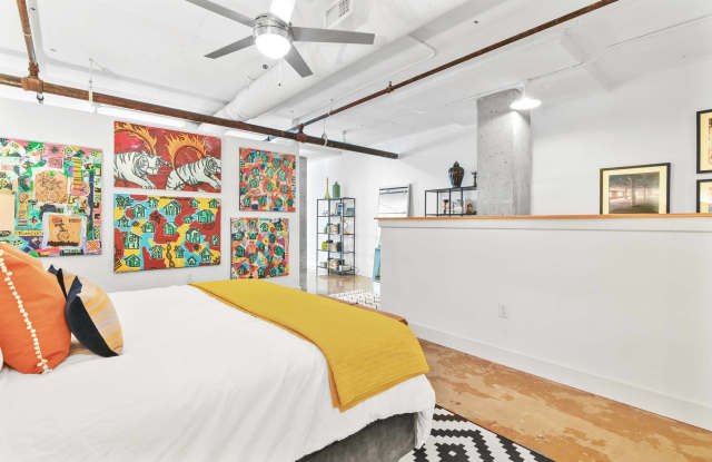 South Side on Lamar Gallery 4