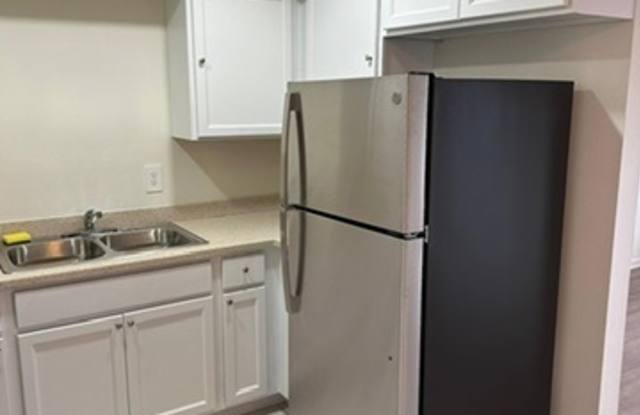 528 Southeast 7th Street - 528-1 - 528 Southeast 7th Street, Cape Coral, FL 33990