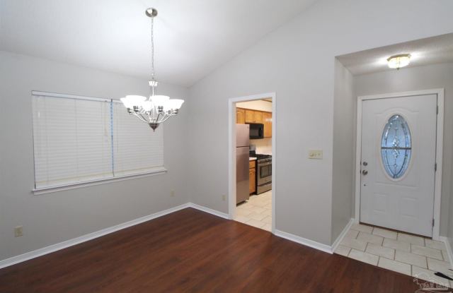 8154 Treetop Ln Gallery 3