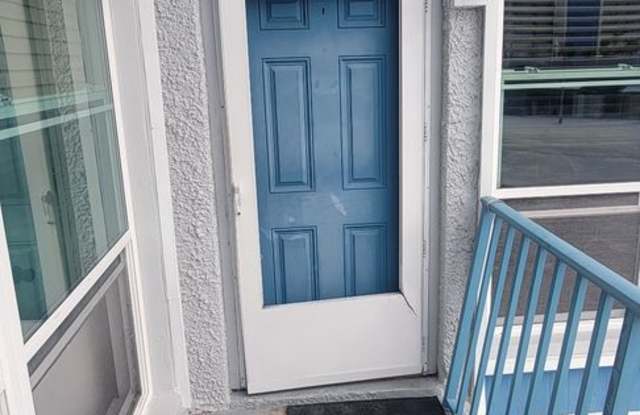 Furnished or Unfurnished 1 Bed Steps from Mad Beach photos photos