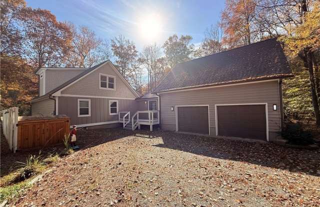 1610 Stonegate S - 1610 North Stonegate Drive, Lee County, NC 27332