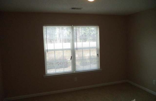 312 Commons Drive Gallery 4