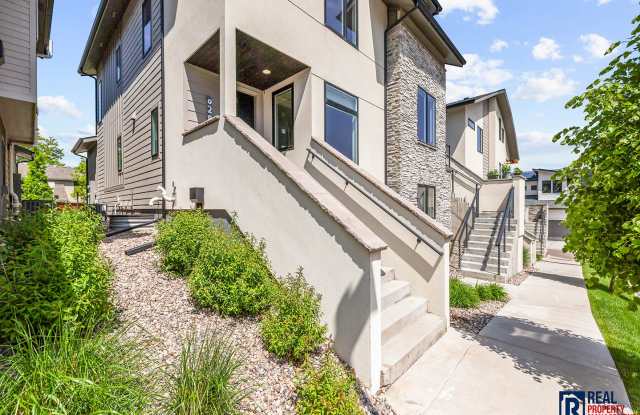 Spacious 3-Bedroom Townhome with Finished Basement Near CSU! photos photos