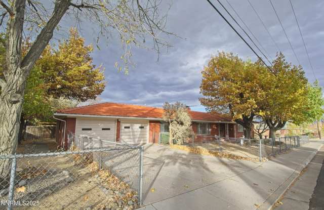995 Roberts Street - 995 Roberts Street, Reno, NV 89502